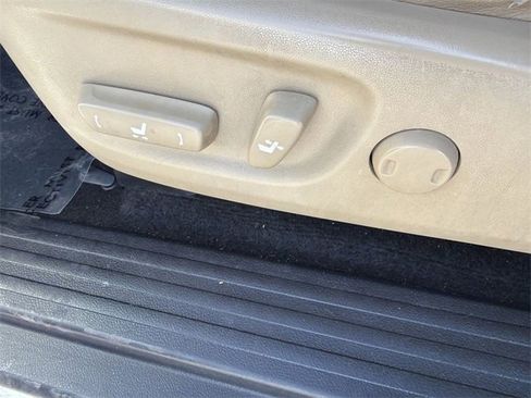 Used 2010 Toyota 4Runner Limited image 21