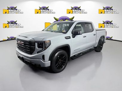 Used 2024 GMC Sierra 1500 Pro w/ Graphite Edition