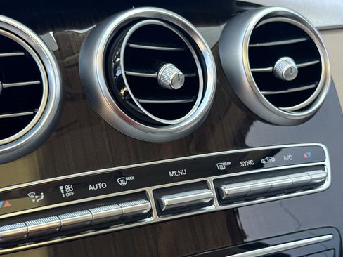 Certified 2020 Mercedes-Benz GLC 300 4MATIC image 24