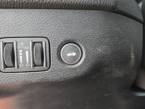 Used 2021 Dodge Challenger SXT w/ Blacktop Package image 38