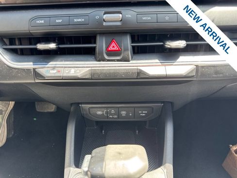 Used 2025 Kia K4 EX FWD image 25