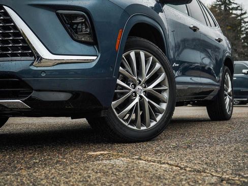 New 2026 Buick Enclave Avenir w/ Super Cruise Package AWD/4WD image 6
