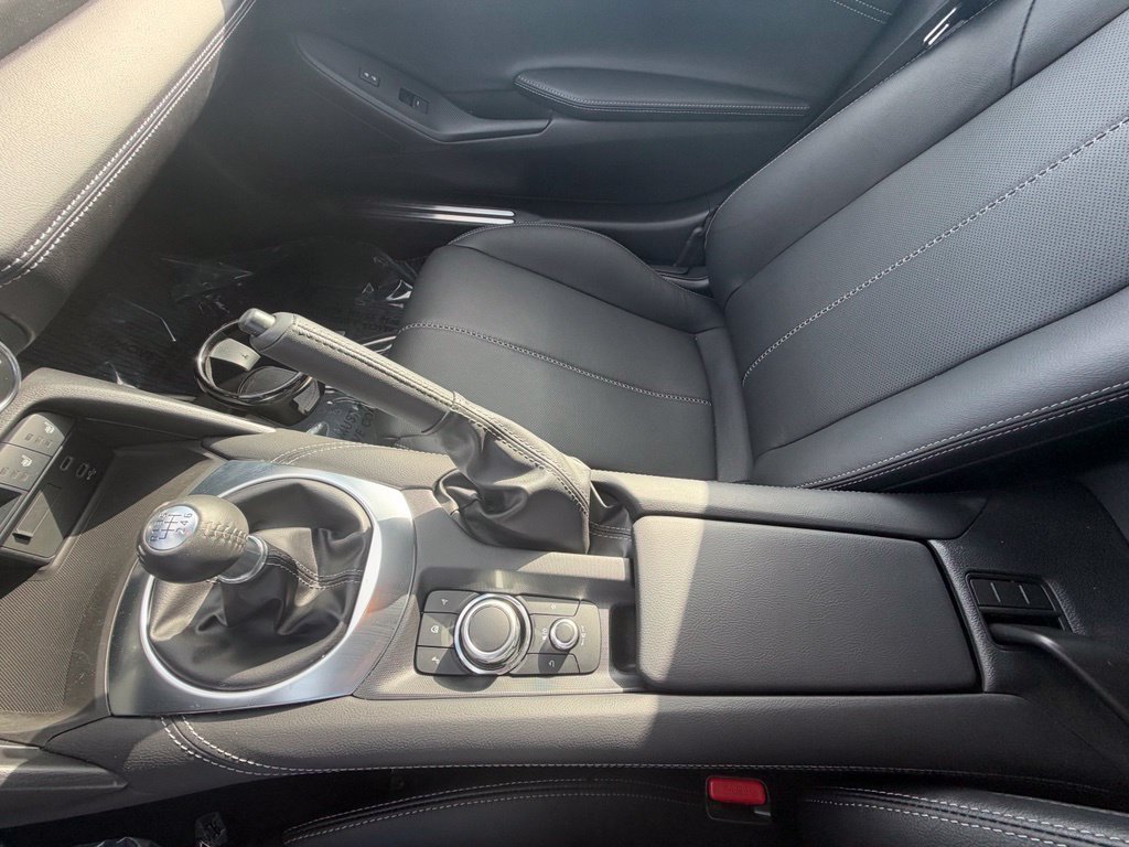 Used 2024 MAZDA MX-5 Miata RF Grand Touring RWD image 12