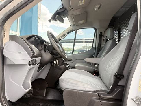 Used 2019 Ford Transit 250 130 Low Roof RWD image 30