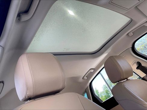 Used 2017 Jaguar XF Prestige image 29