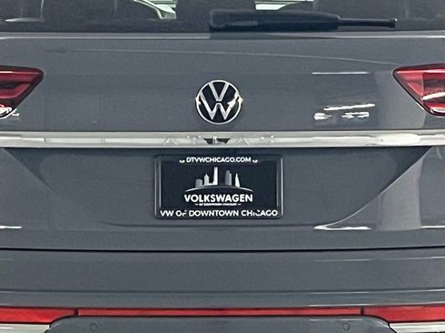Used 2022 Volkswagen Atlas Cross Sport SEL R-Line image 35