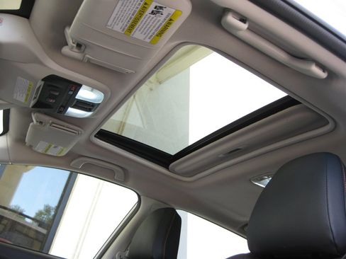 Used 2023 Subaru Crosstrek 2.5i Limited image 25