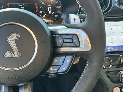Used 2022 Ford Mustang Shelby GT500 w/ Carbon Fiber Track Pack image 22