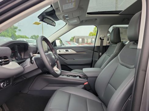 New 2026 Ford Explorer Active w/ Active Comfort Package AWD/4WD image 18
