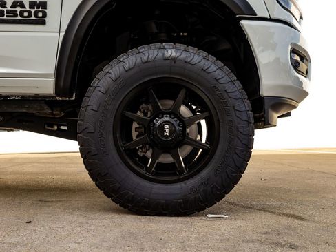 Used 2024 RAM 3500 Laramie w/ Night Edition image 11