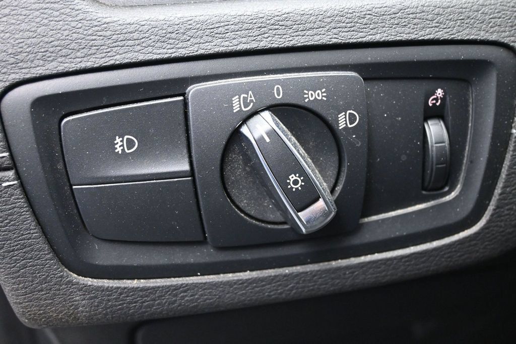 Used 2020 BMW X2 sDrive28i w/ Convenience Package FWD image 14