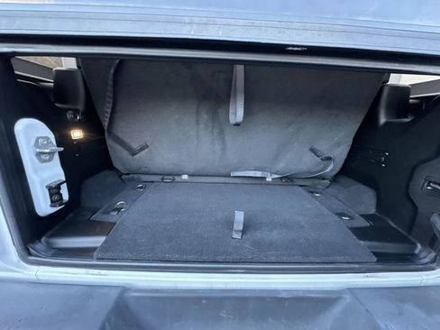 Used 2020 Jeep Wrangler Sport image 25