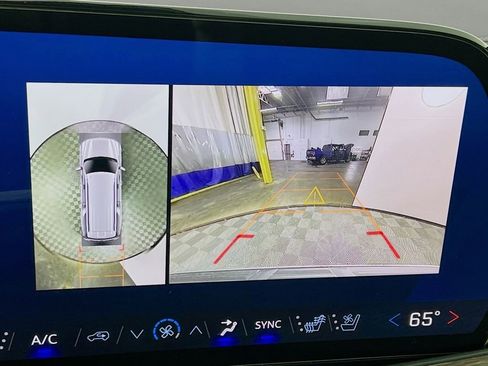 New 2025 Chevrolet Suburban Premier image 14