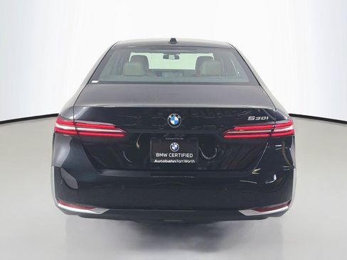 Used 2024 BMW 530i w/ Premium Package RWD image 6