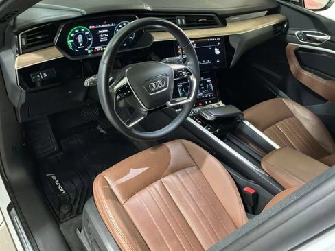 Used 2024 Audi Q8 e-tron Premium Plus w/ Premium Plus Package AWD/4WD image 16