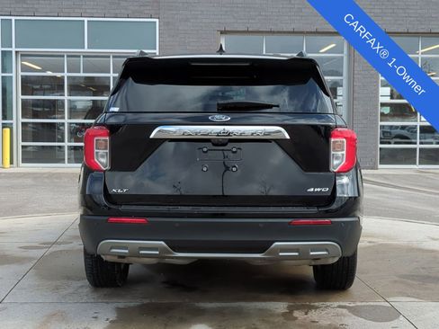 Used 2024 Ford Explorer XLT w/ Equipment Group 202A image 7
