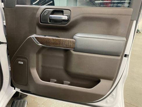 Used 2022 GMC Sierra 1500 Denali w/ Denali Premium Package image 24