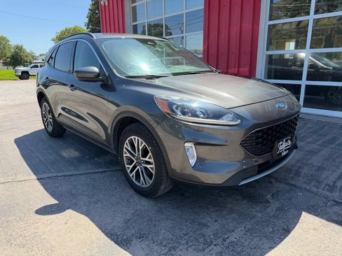 Used 2020 Ford Escape SEL AWD/4WD image 2
