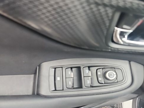 Used 2025 Subaru Outback Premium image 8