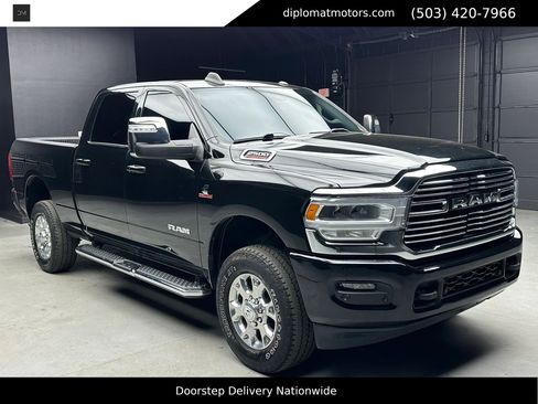 Used 2024 RAM 2500 Laramie AWD/4WD image 9