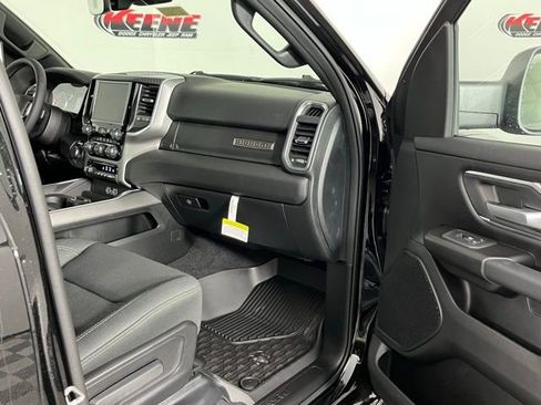 New 2026 RAM 1500 4x4 Crew Cab image 28