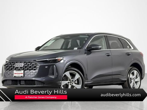 Used 2025 Audi Q5 Premium Plus w/ Premium Plus AWD/4WD image 1