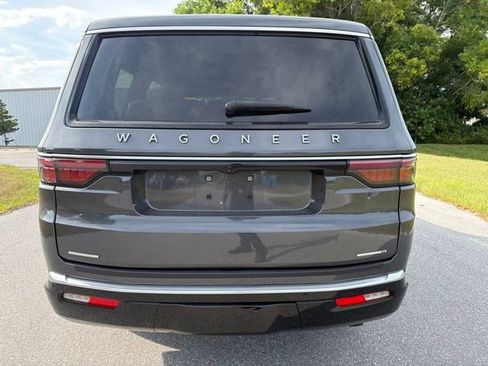 Used 2022 Jeep Wagoneer Series I AWD/4WD image 6