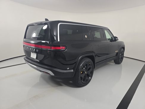 Used 2023 Rivian R1S Adventure image 5