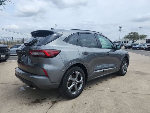 Used 2024 Ford Escape ST-Line w/ Cold Weather Package FWD image 3