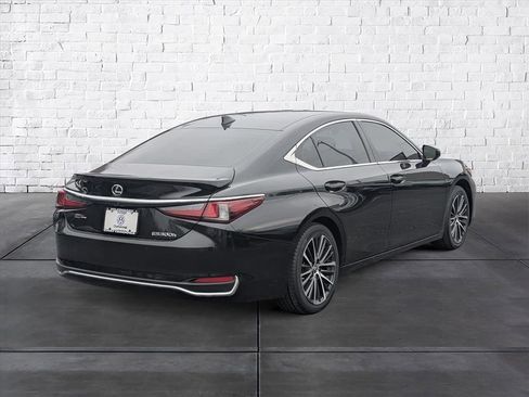 Used 2024 Lexus ES 300h w/ Premium Package image 7