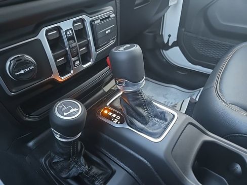 New 2026 Jeep Wrangler Unlimited Sahara AWD/4WD image 57