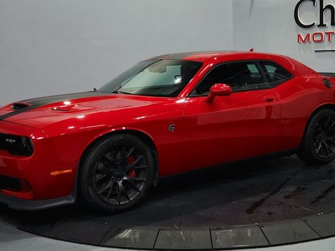 Used 2016 Dodge Challenger SRT Hellcat RWD image 5