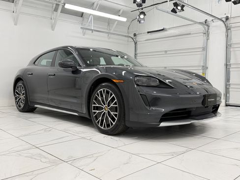 Certified 2023 Porsche Taycan 4 Cross Turismo image 10
