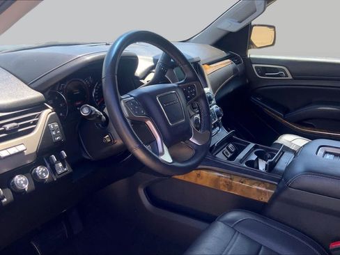 Used 2016 GMC Yukon XL Denali w/ Open Road Package AWD/4WD image 18