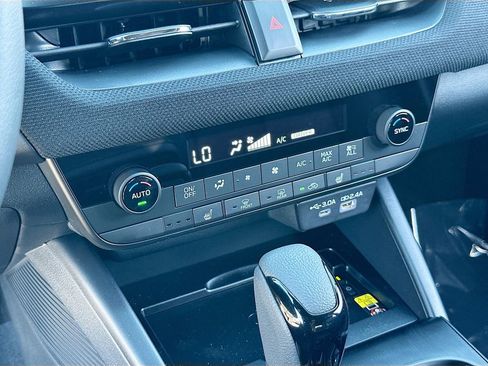 New 2026 Subaru Outback Premium image 16