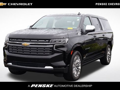 Used 2023 Chevrolet Suburban Premier w/ Premium Package AWD/4WD image 1