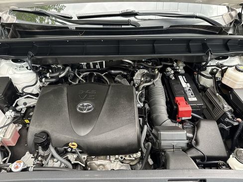 Used 2020 Toyota Highlander Limited AWD/4WD image 32