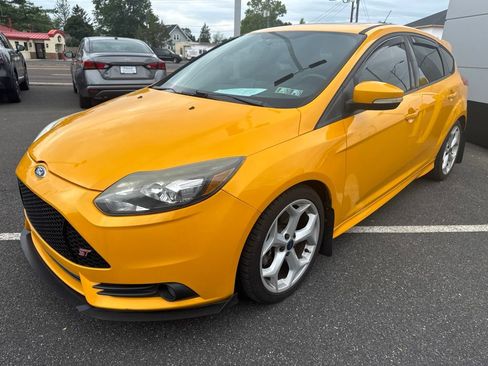 Used 2013 Ford Focus ST FWD image 3