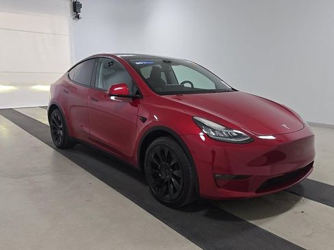 Used 2022 Tesla Model Y Long Range AWD/4WD image 2