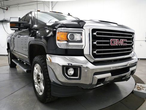 Used 2019 GMC Sierra 2500 SLT w/ Driver Alert Package AWD/4WD image 40