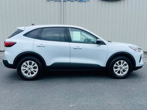 Certified 2025 Ford Escape Active w/ Cold Weather Package AWD/4WD image 5