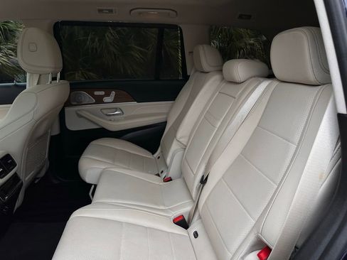 Used 2022 Mercedes-Benz GLS 450 4MATIC image 29