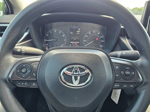 Used 2023 Toyota Corolla LE FWD image 8