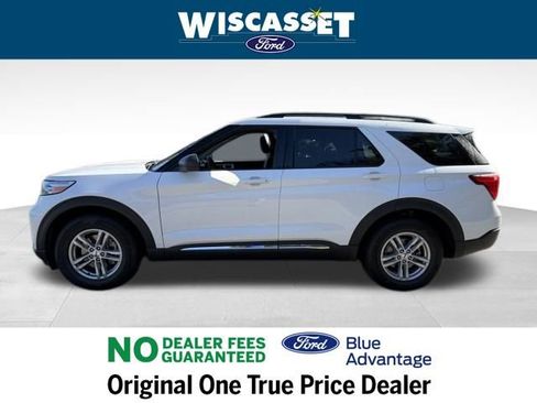 Certified 2022 Ford Explorer XLT w/ Equipment Group 202A image 2