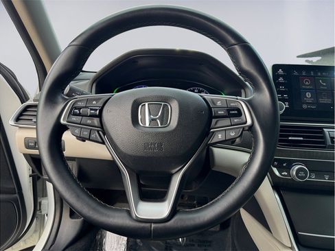 Used 2018 Honda Accord Touring image 13