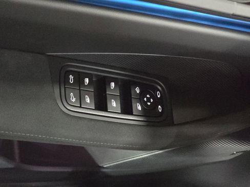 New 2026 Porsche Macan GTS Electric image 21