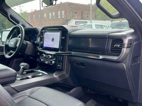 Used 2024 Ford F150 Lariat w/ FX4 Off-Road Package image 21