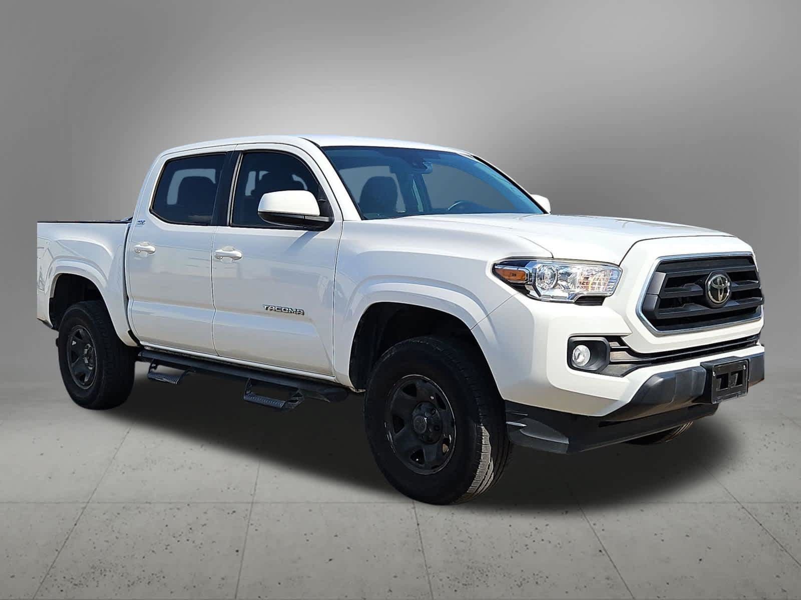 Used 2020 Toyota Tacoma SR5 RWD image 4