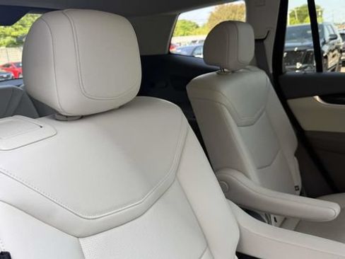 Used 2024 Cadillac XT6 Premium Luxury AWD/4WD image 27