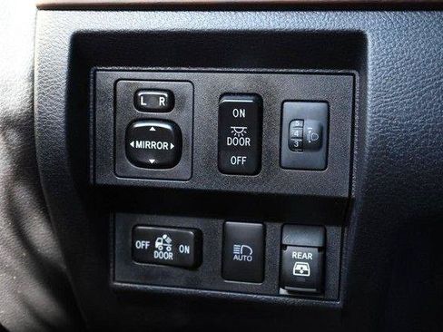 Used 2021 Toyota Tundra Limited w/ Limited Premium Package AWD/4WD image 20